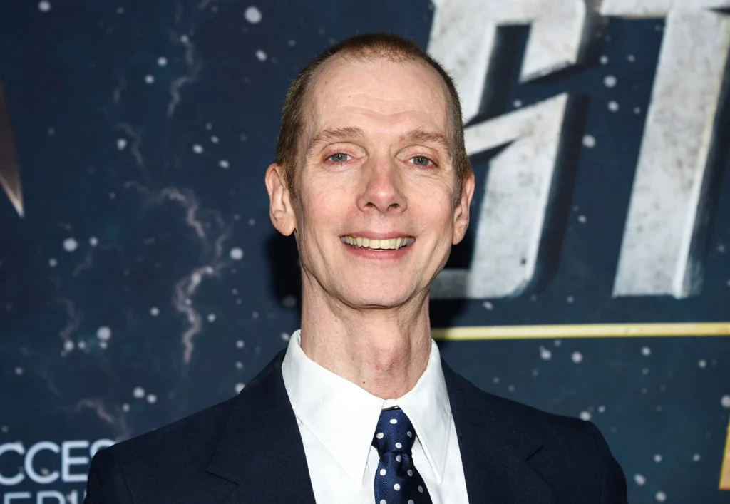 Saru-Darsteller Doug Jones spricht über seine Star Trek-Zukunft und in welcher Serie er „sofort auftreten könnte“ – ein Jahr nach dem Ende von Discovery. doug jones